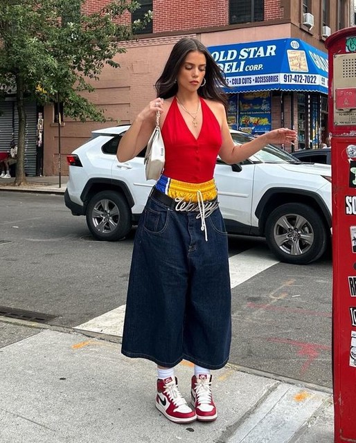 COLLUSION buttoned halter top in red