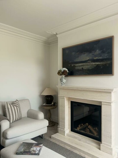 Love this little corner of our dining room🤎

Lamp charlested_home 
Armchair dfs 
Side table furnitureworldltd 
Tv hisenseuk 

#ModernTraditional
#HeritageInteriors
#EnglishInteriors
#TraditionalHome
#yesdfs
