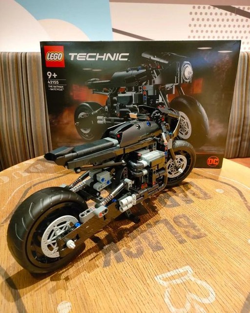 THE BATMAN – BATCYCLE™ 42155 | 科技| LEGO®台灣官方網站