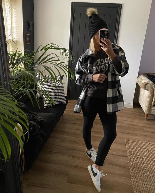 Womens White Black Nike Blazer Low 77 Jumbo Trainers Schuh