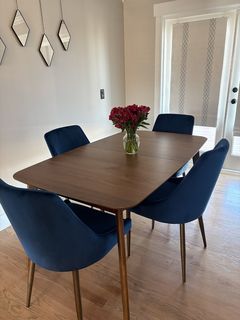 Nora Armless Fabric Dining Side Chair | Living Spaces