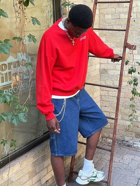 Hollister baggy jort in medium wash