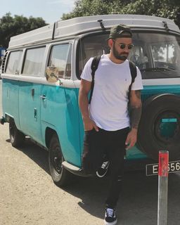 •Nicolas Kyriacou - Camiseta Tonic