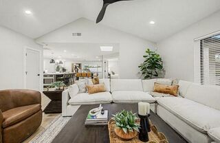 Getaway White 5 Piece Modular Right-Facing Sectional | Living Spaces