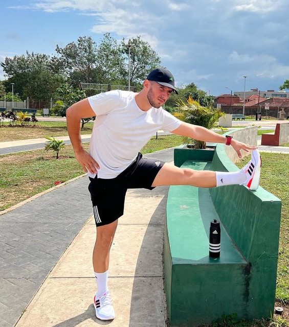 Athletic Cushioned Crew Socks 6 Pairs