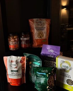 ad before leaving home, I had my favourite snacks 💞 hollandandbarrett 💞 all my New Year resolutions are coming true! embracing a healthy lifestyle means enjoying nutritious foods and staying active every day ⭐️ you can use HBFOOD20 to get 20% off :) #healthylifestyle #healthyfood #londonhealthyfood #grwm #eatclean #eathealthyfood #lifestyle #lifestyleblogger #lifestylelondon