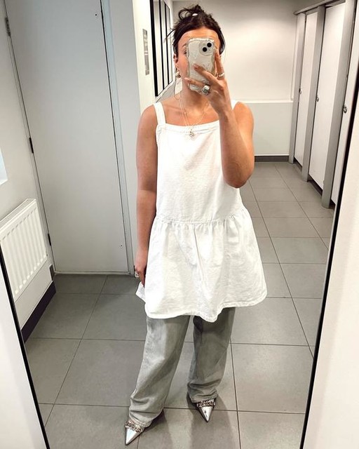Topshop Ember low rise straight leg jean in grey&nbsp;- GREY